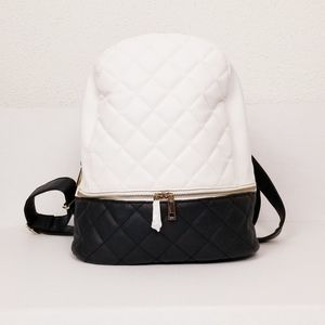 Justfab women black and white back pack nwot